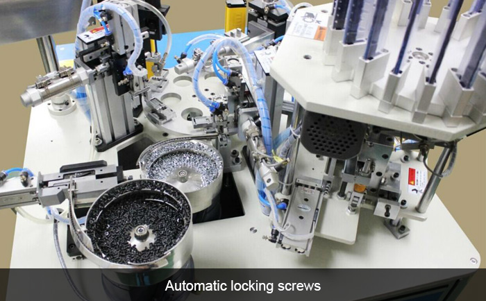 Automatic locking screws